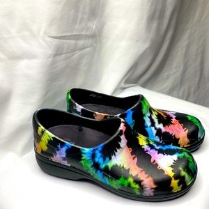 Crocs Neria Pro II Graphic Slip Resistant Clog Black Tie-Dye Women's Size 8